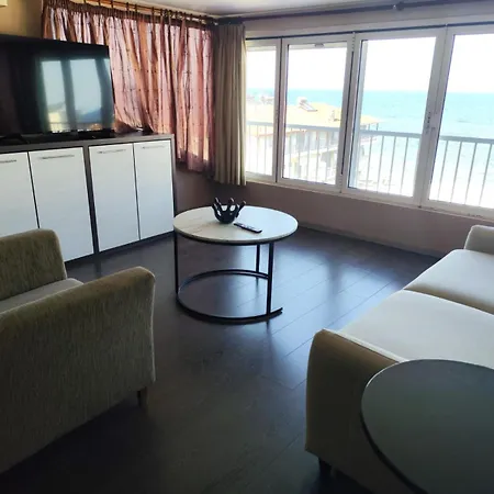 Seaviewparalia