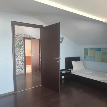 Seaviewparalia *